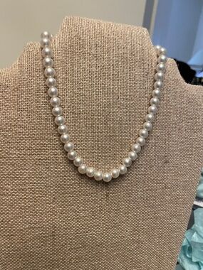 Elegant White Pearl Necklace for Women